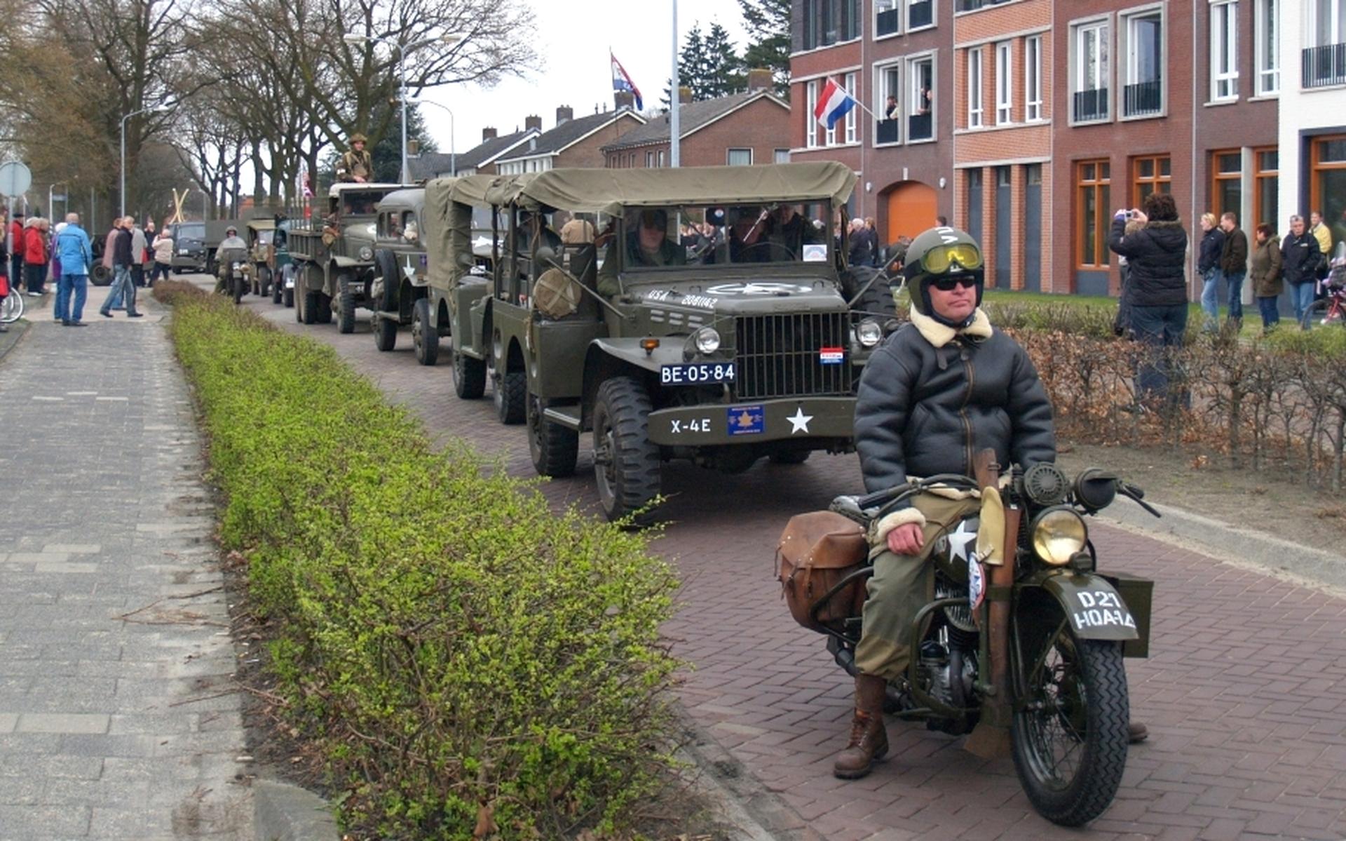 Rijdend oorlogsmuseum trekt in april door Drenthe in het spoor van de